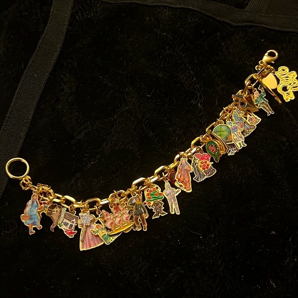 WIZARD OF OZ 34 Character Charm Bracelet by BRADFORD EXCHANGE NIB - Picture 5 of 15